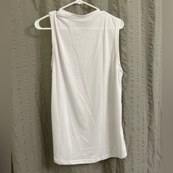 The free yoga tank - Picture 2 of 4